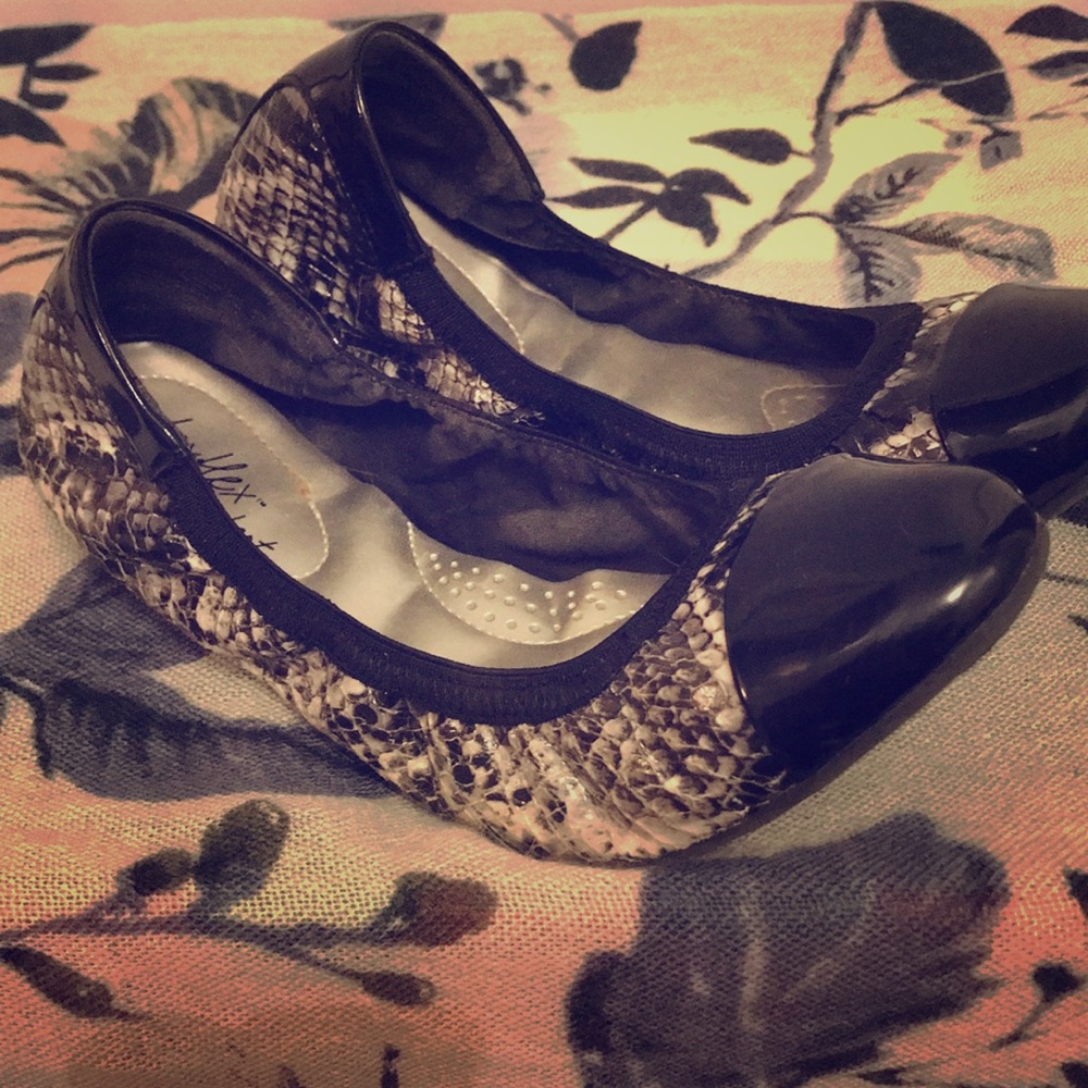 Patent-toe faux-snakeskin ballet flats